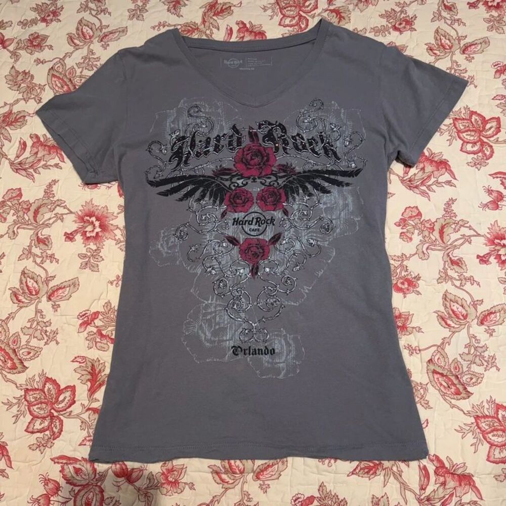 Y2K early 2000s Hard Rock Cafe Grunge Rose Dark Grey Graphic tee!